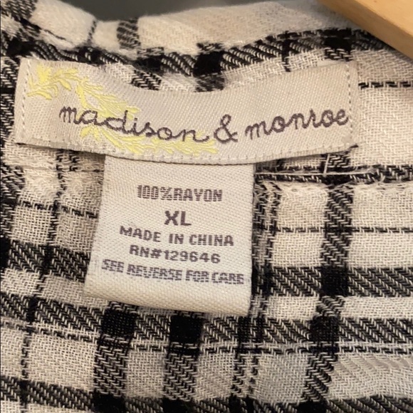 Black and white flannel quarter button up - Picture 2 of 3